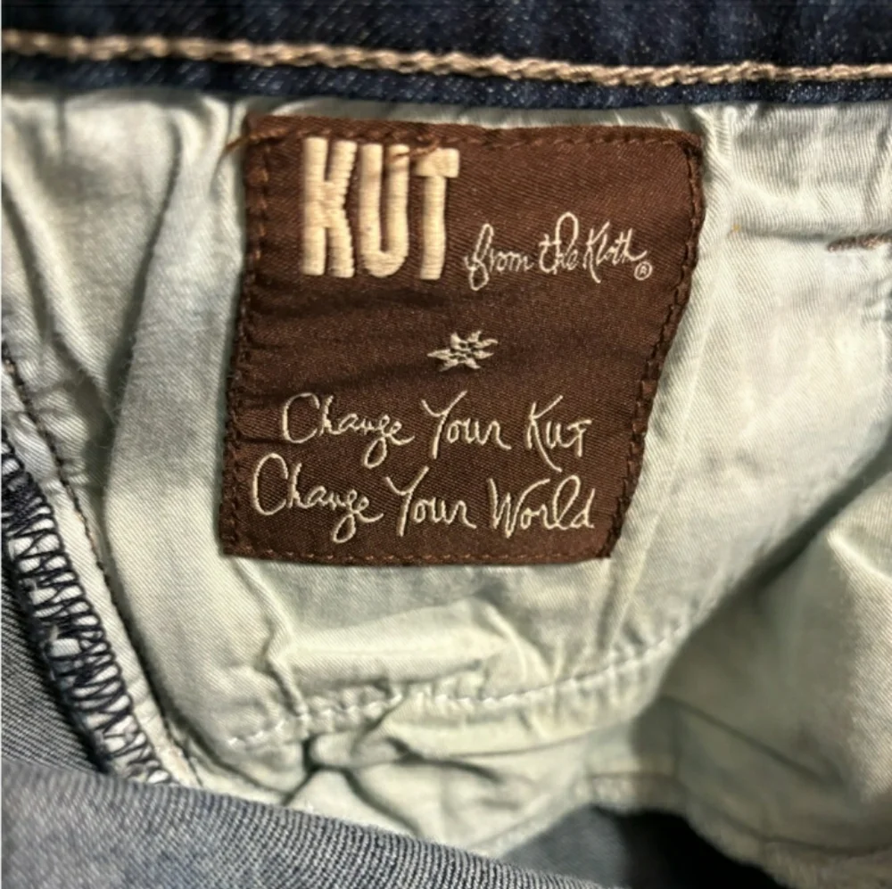 KUT FROM THE KLOTH Straight Leg Jeans